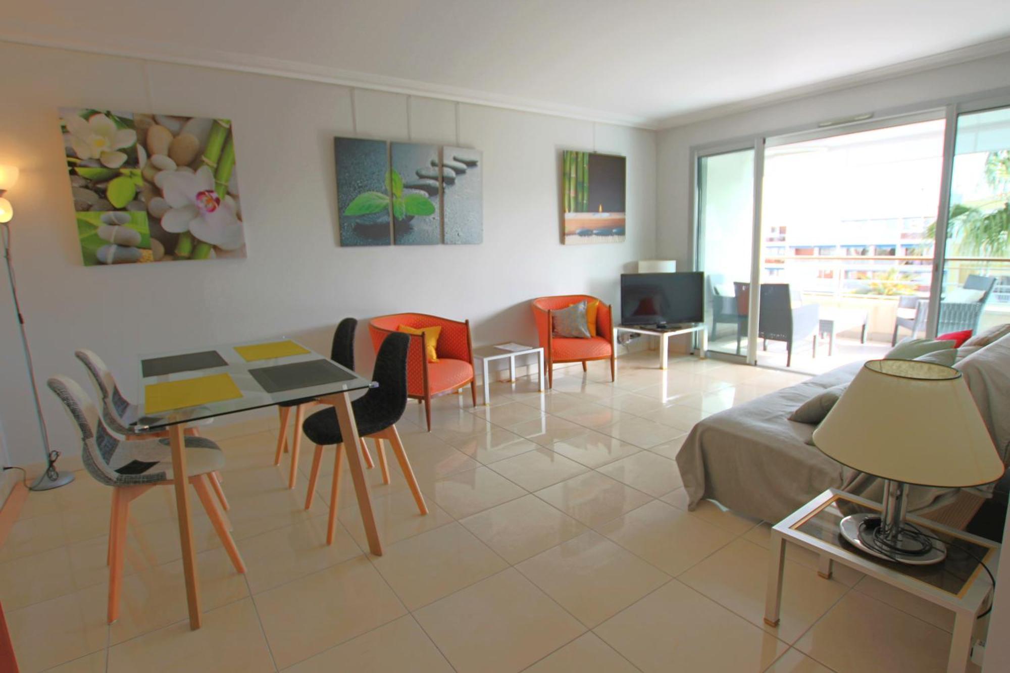 Fully Equipped Apartment With Large Terrace Lounge Area Канни Екстер'єр фото