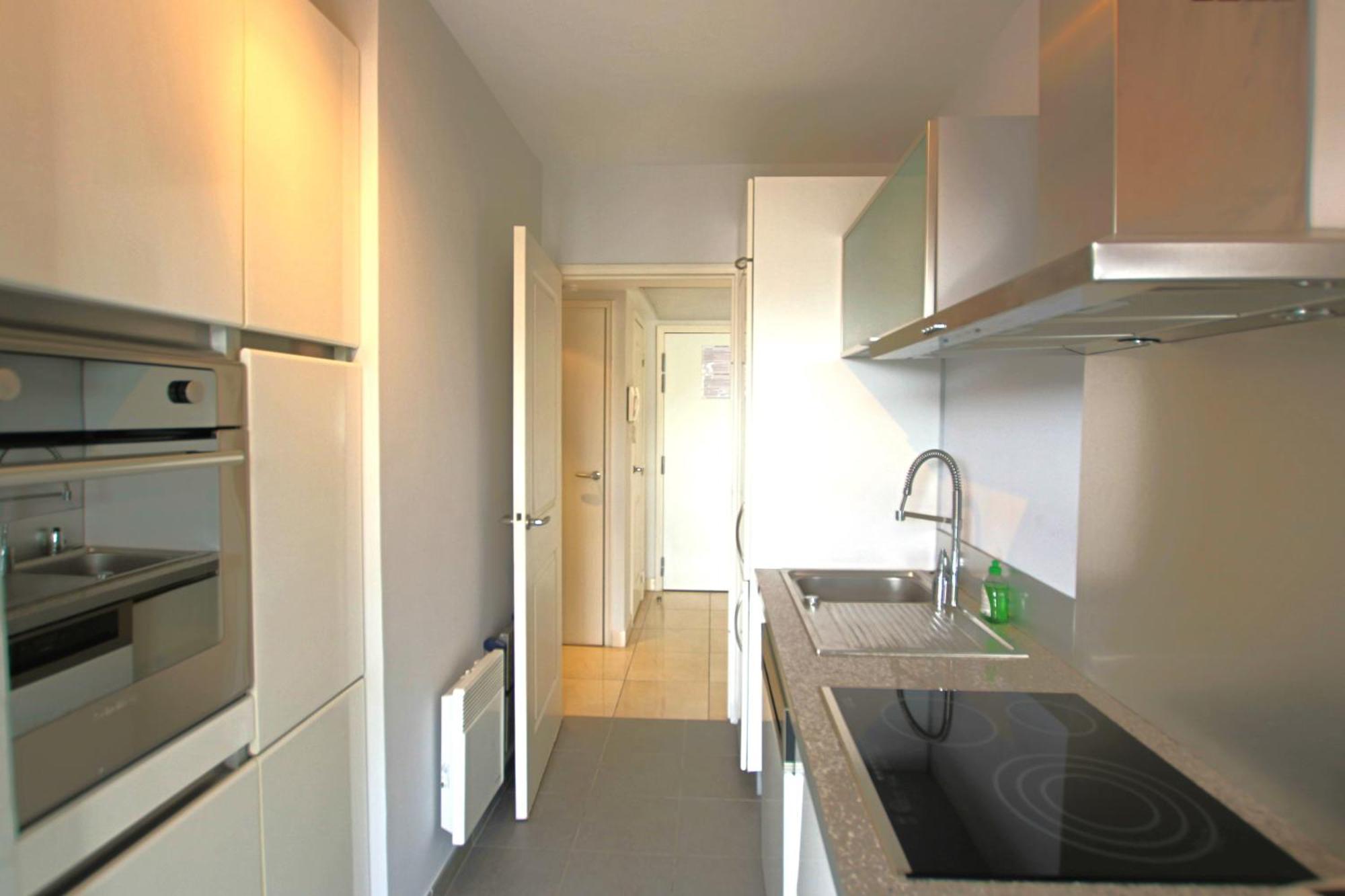 Fully Equipped Apartment With Large Terrace Lounge Area Канни Екстер'єр фото